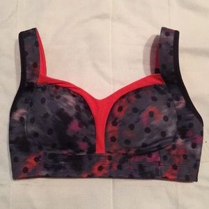 Lululemon Athletica Ta Ta Tamer III